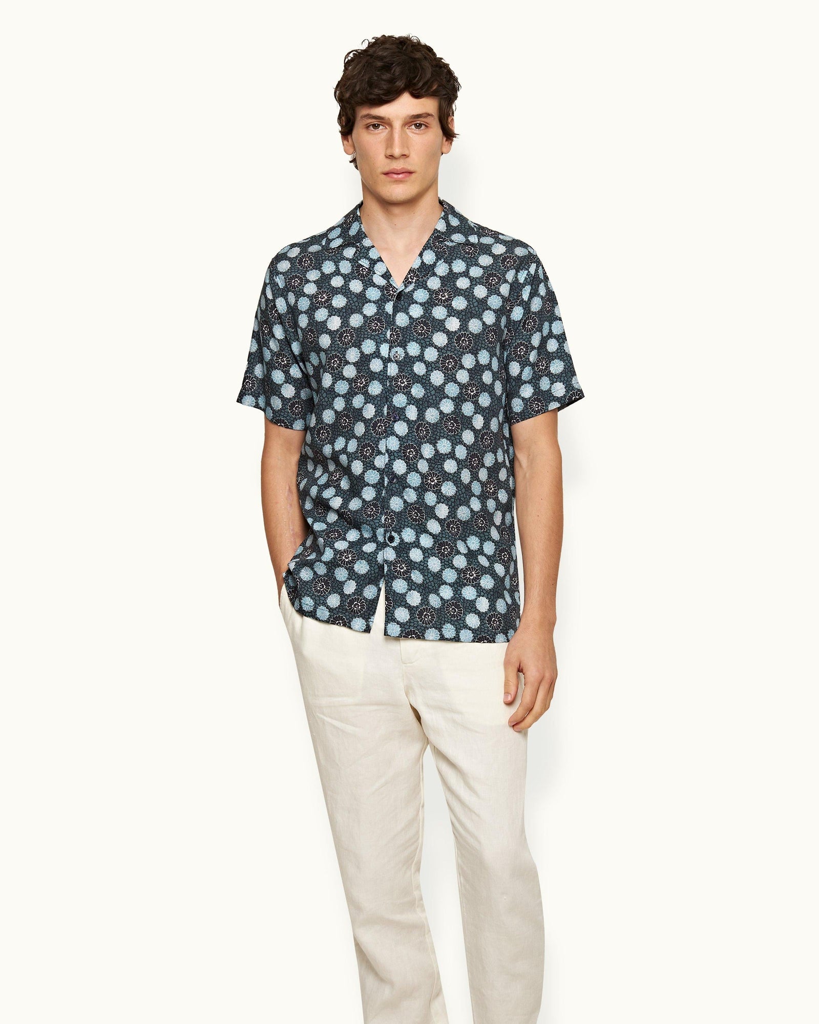 Hibbert Daisy Print Classic Fit Capri Collar Shirt in Springfield Blue | Springfield Blue
