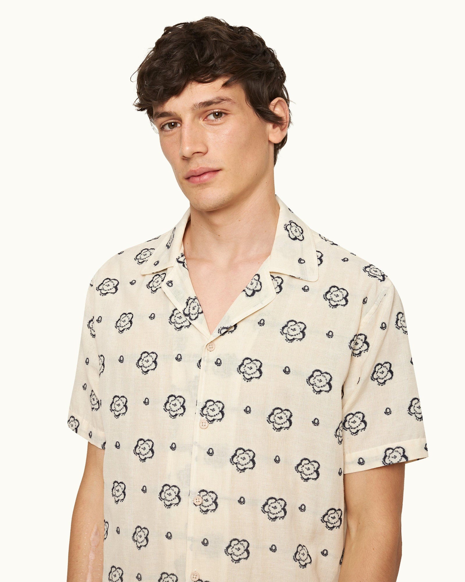 Marne Blossom Jacquard Relaxed Fit Capri Collar Shirt White Sand/Plum Colour | White Sand