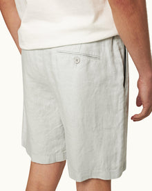 Norwich Linen Tailored Fit Linen Shorts In White Jade | White Jade