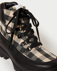 Color: Black/Gingham