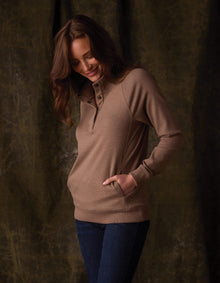 Women | Puremeso Weekend Snap Pullover | Taupe