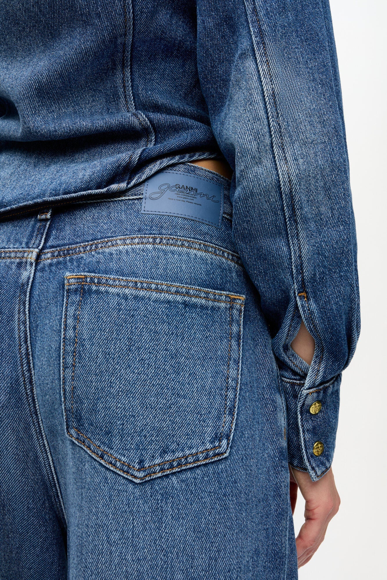 Pleated Jeans | Mid Blue Vintage