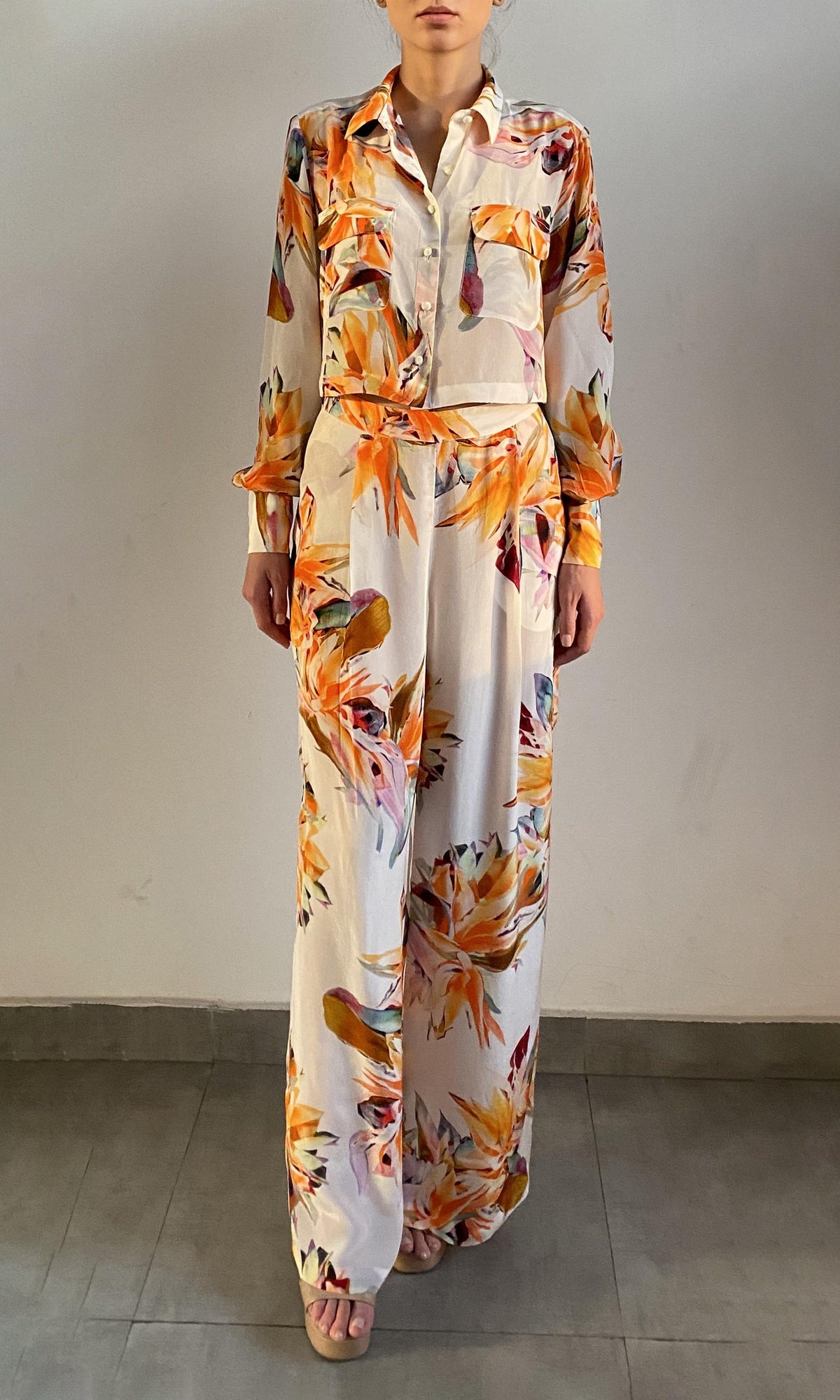 Rococo Sand | Jill Viscose Natural Crepe Crop Shirt | White Multi