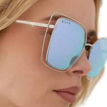 Womens | Jacqueline Sunglasses | Silver | Lavender Lenses