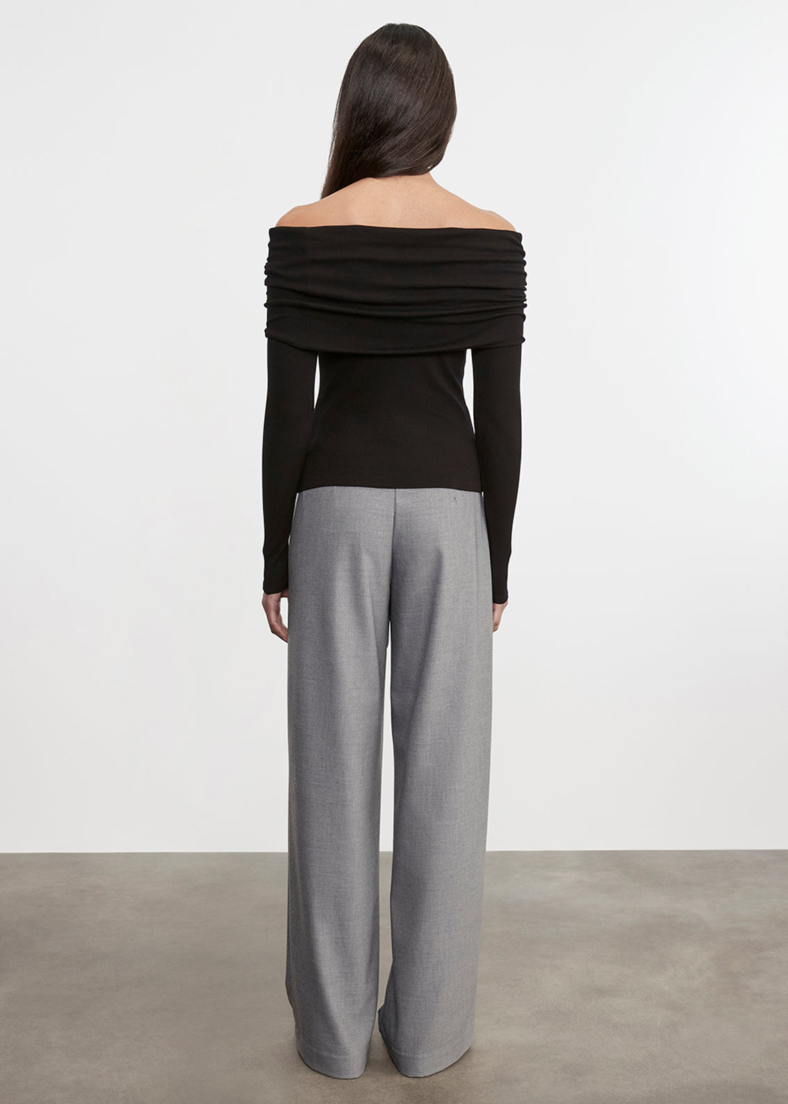 Silk Rib L/S Off-Shoulder Top | Black