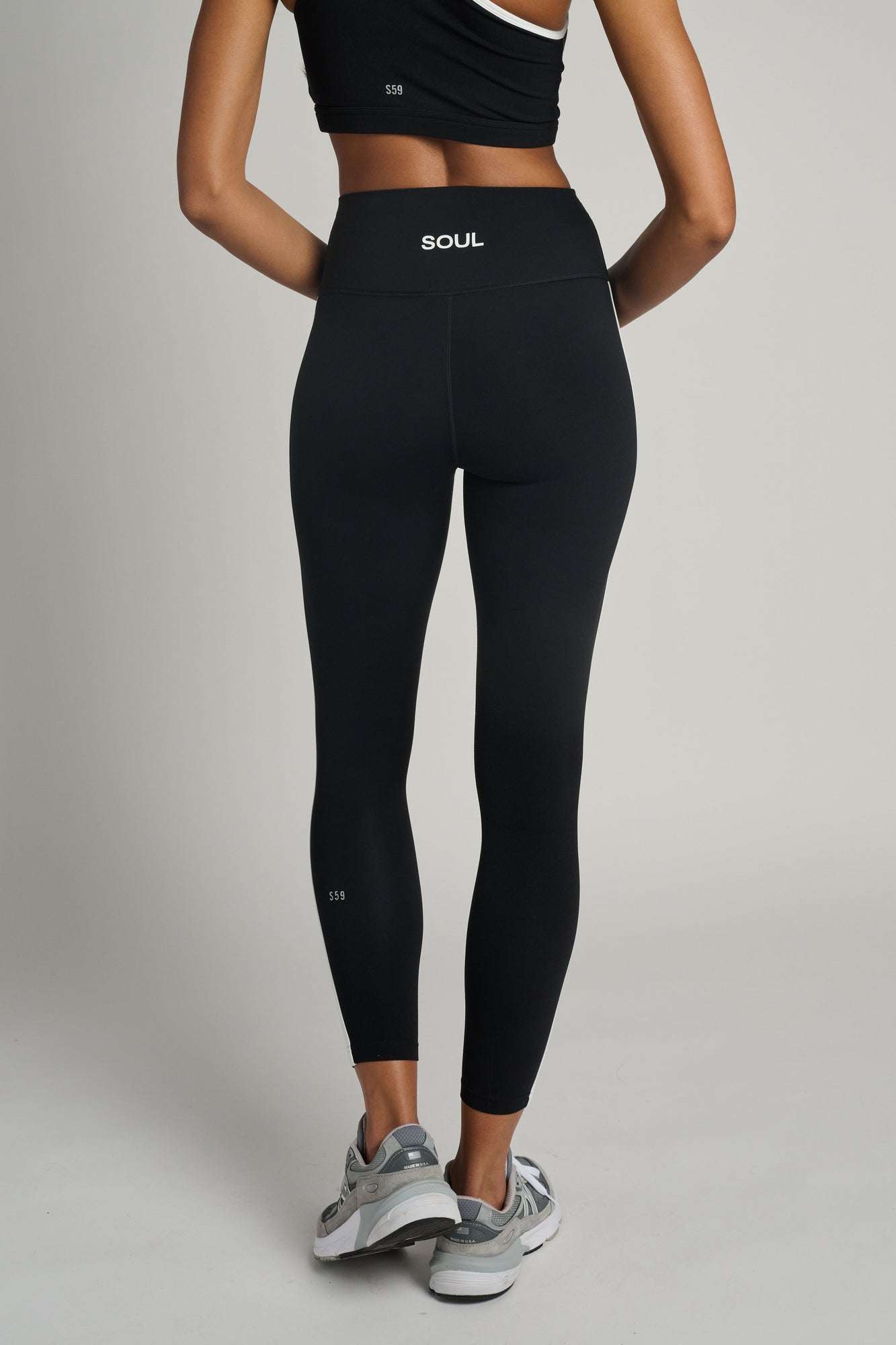Splits59 | Amber Airweight High Waist 7/8 | Black/White