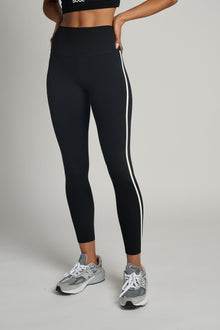 Splits59 | Amber Airweight High Waist 7/8 | Black/White