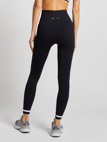 The Upside | Form Seamless 25In Midi Pant | Black