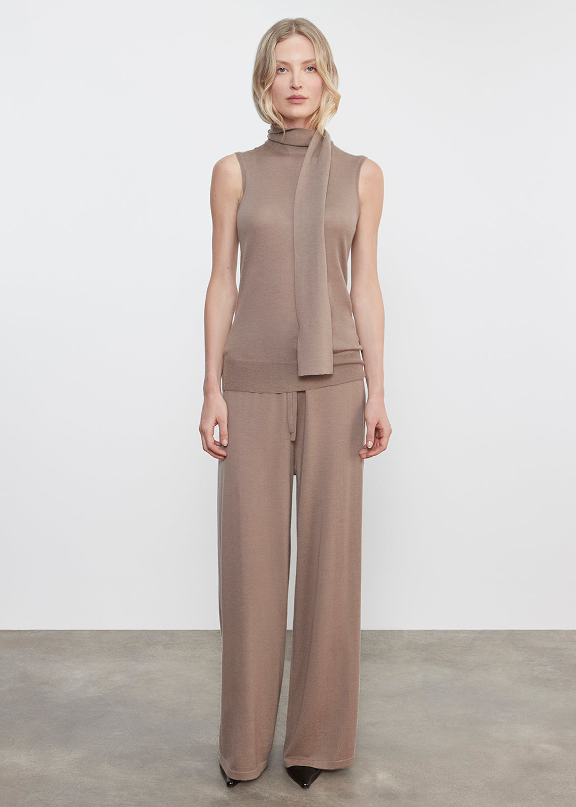 Tissue Cashmere Drawcord Pant | Walnut