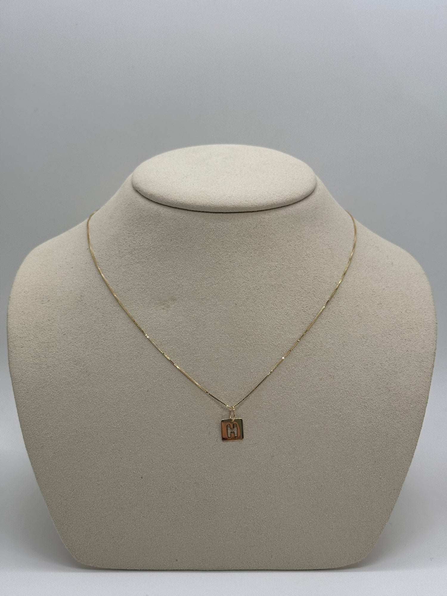 Cut Out Initial Tag Necklace | 10K Solid Yellow Gold