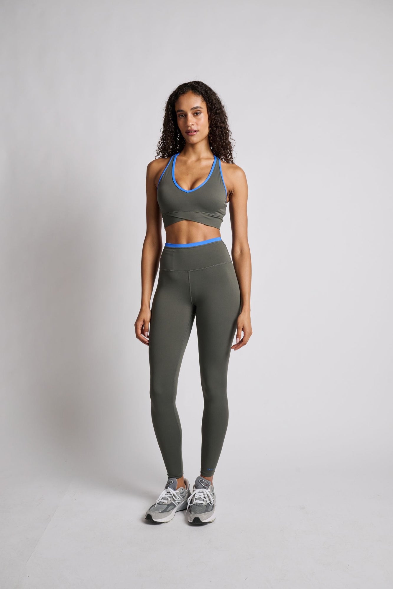 P.E Nation | Vita Crop | Dark Grey