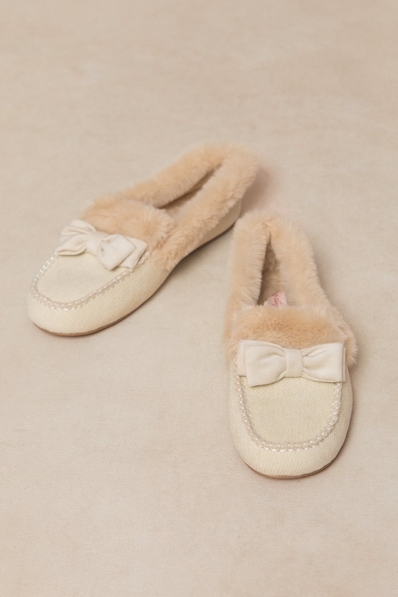 Women | Ivy Bow Slippers | Cream