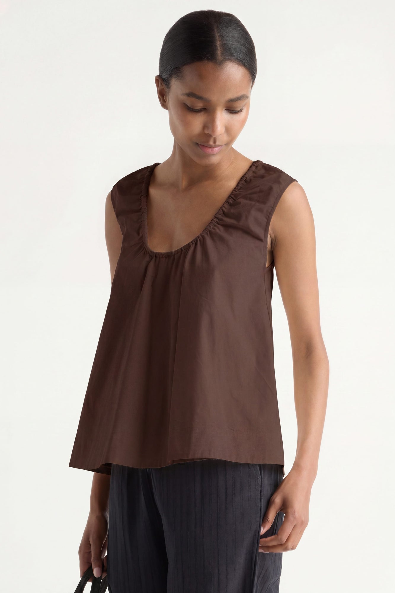 Isilda | Abby Organic Cotton U-Neck Top in Size Extra Small
