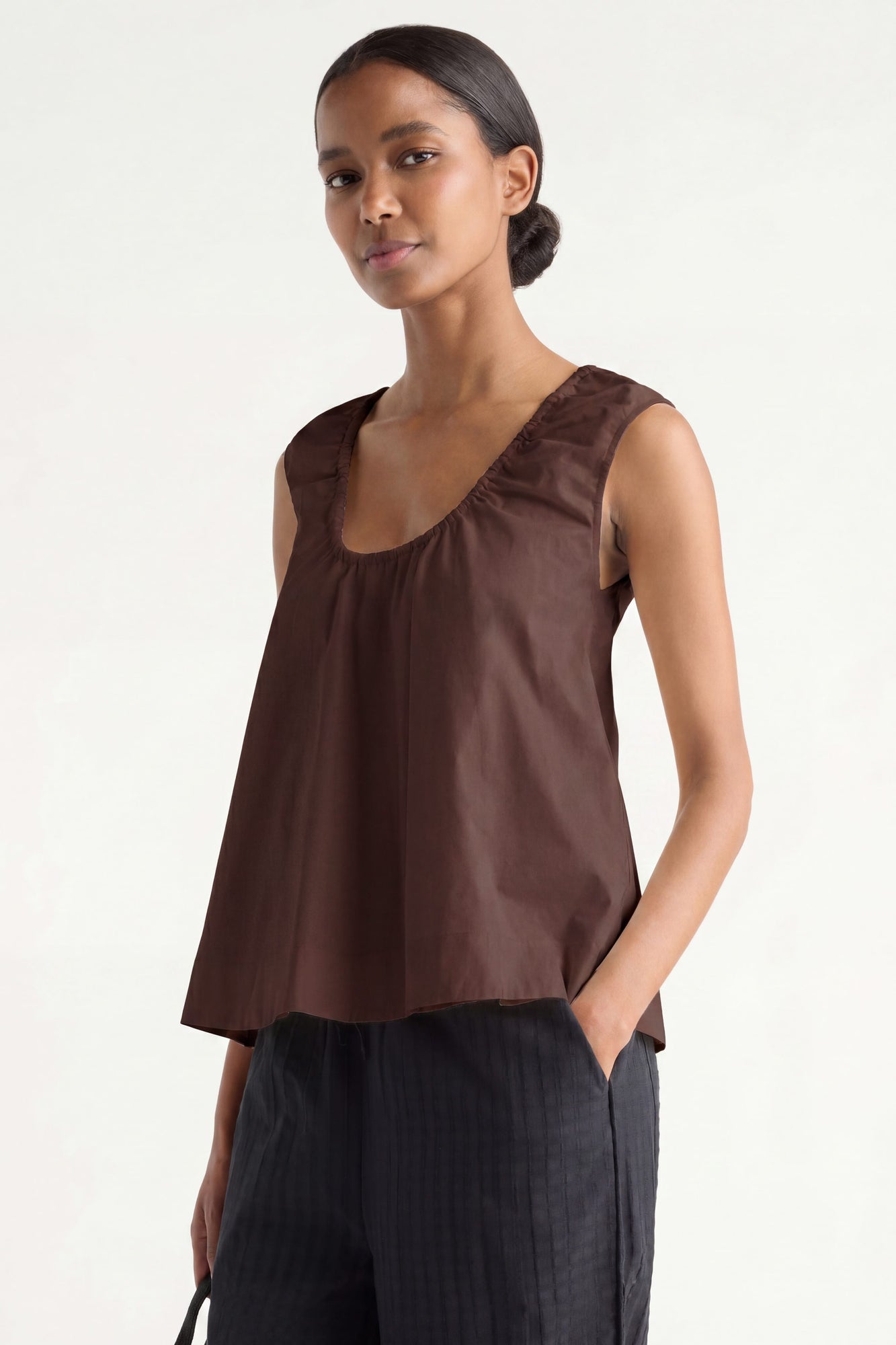 Isilda | Abby Organic Cotton U-Neck Top in Size Extra Small
