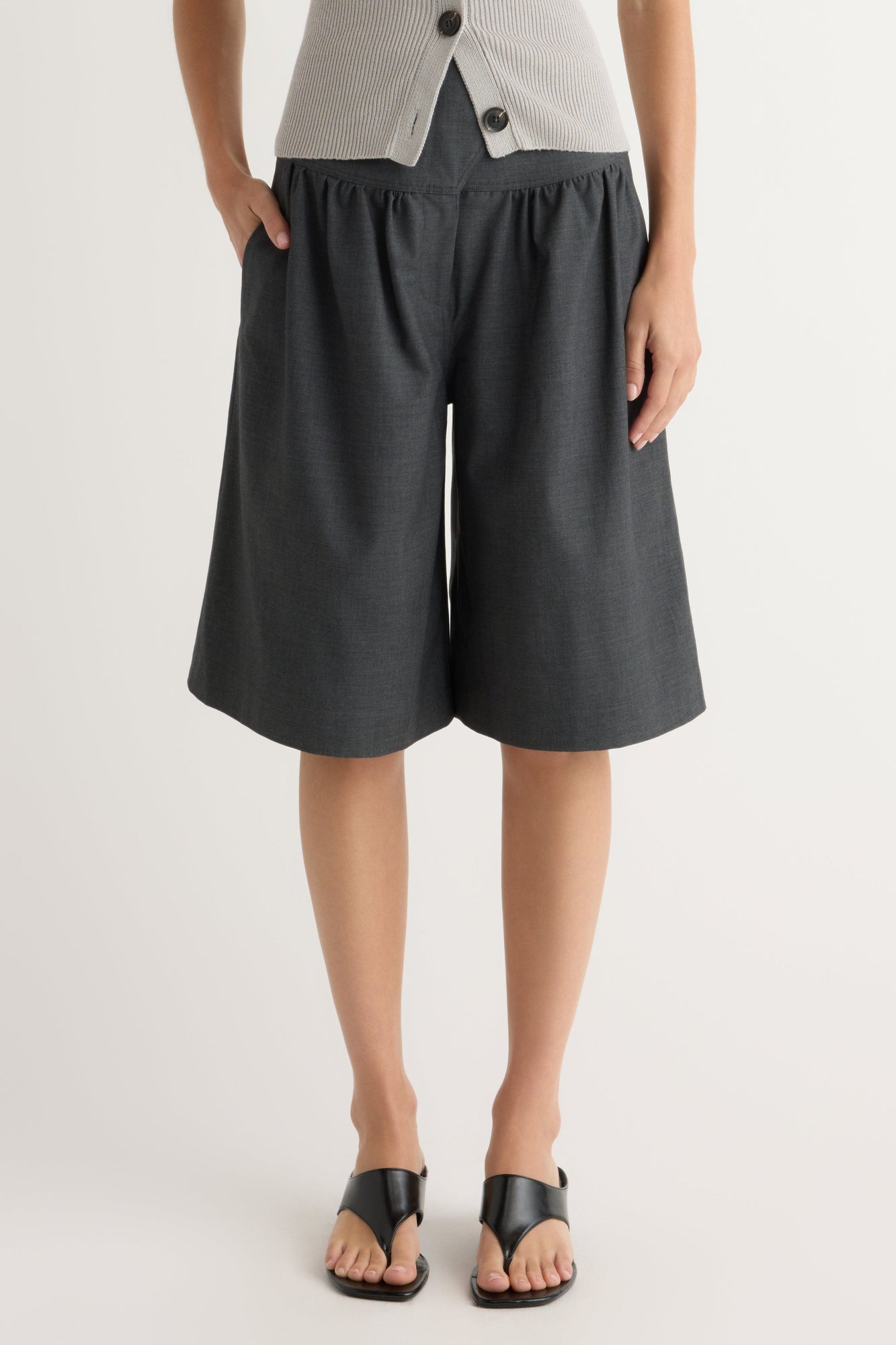Renee | Arlen Suiting Bermuda Short in Size Extra Small