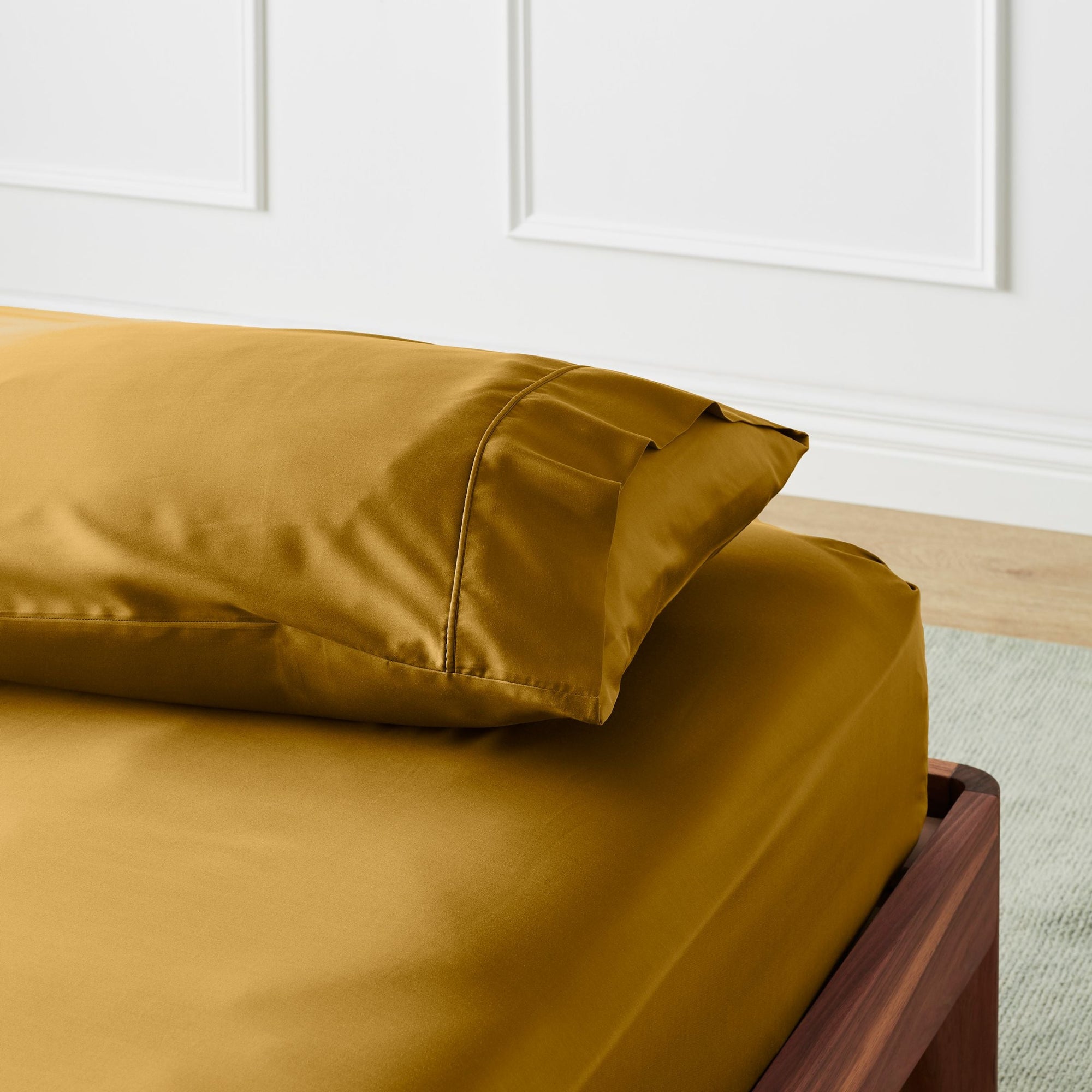 Luxe CleanBamboo Sateen+ Fitted Sheet, Queen | Saffron