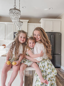 Women | Amalfi Print Linen Mom Dress | Lemon