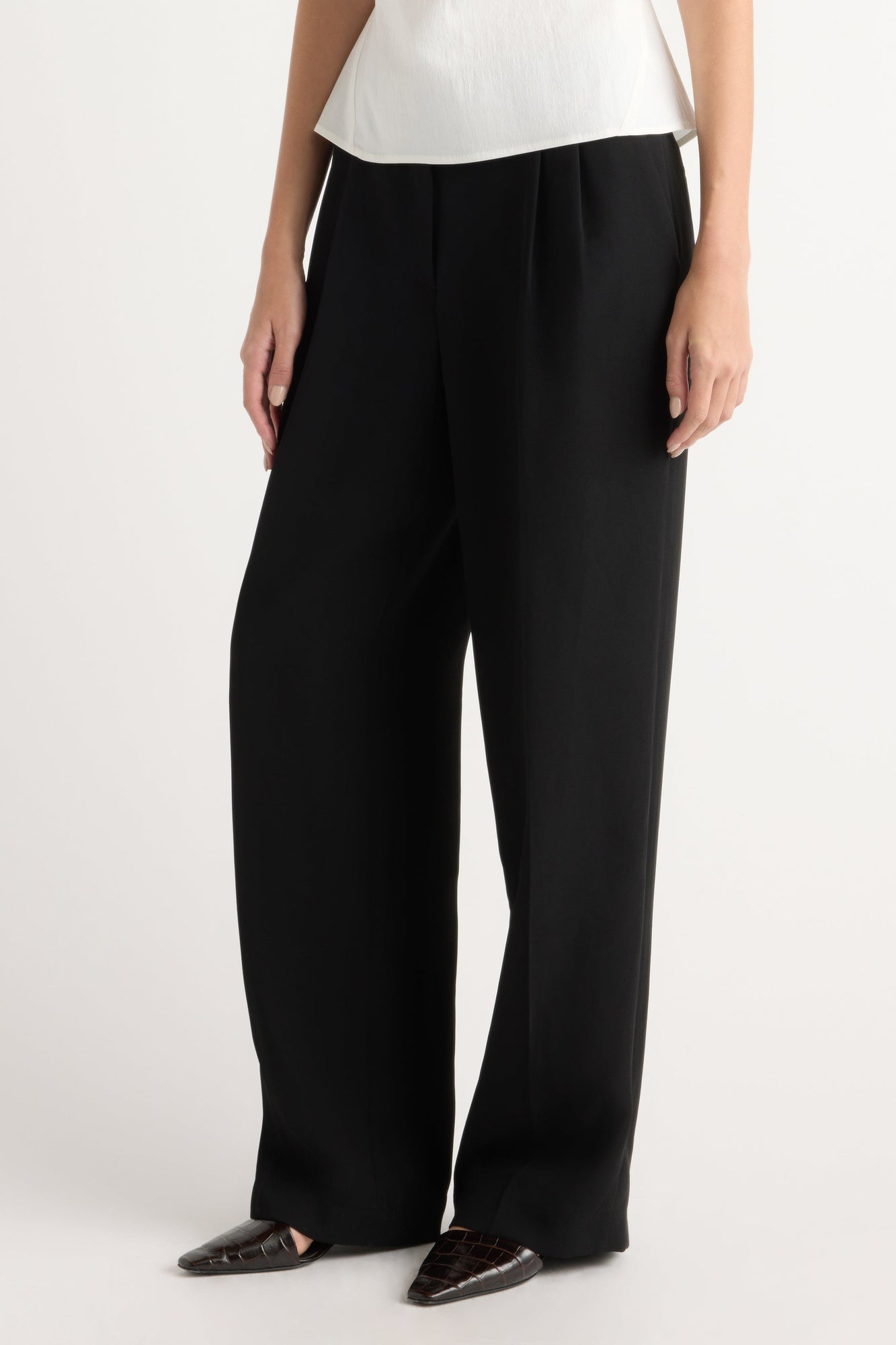 Orion Double-Pleated Tailored Pant | Black