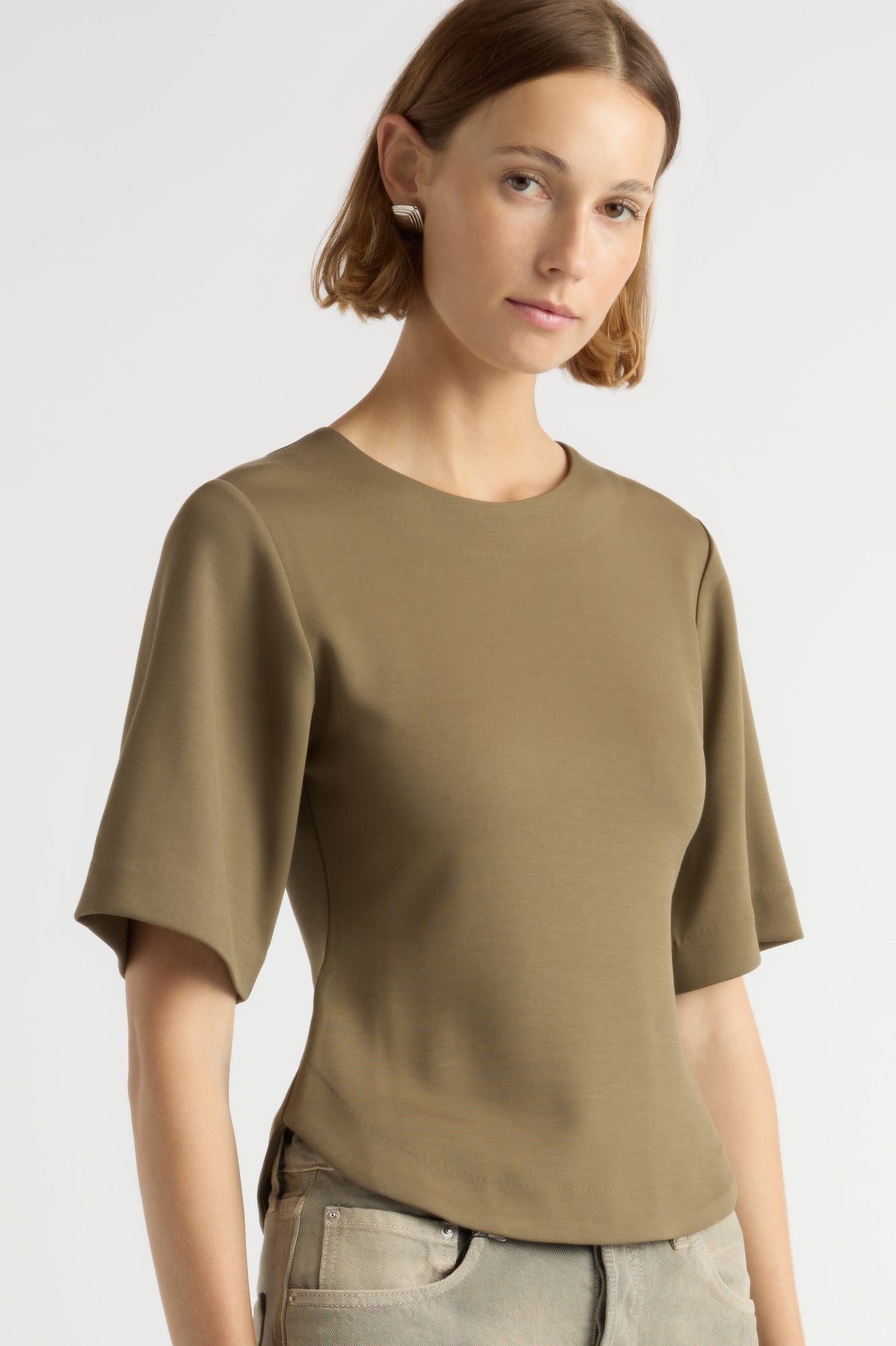 Mali | Reem Sculpted Curved-Hem Tee in Size Small 