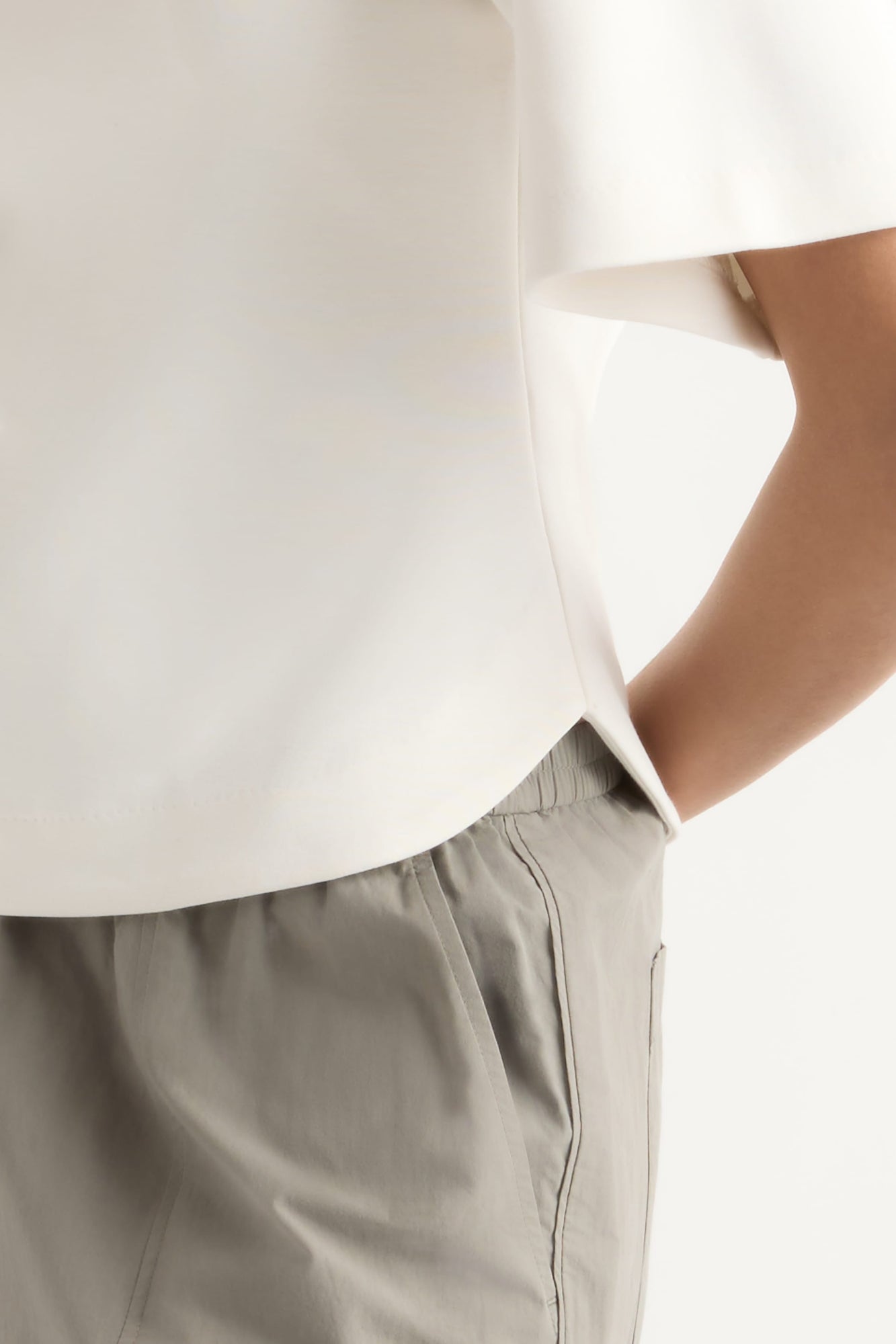 Arya | Reem Sculpted Curved-Hem Tee in Size Small
