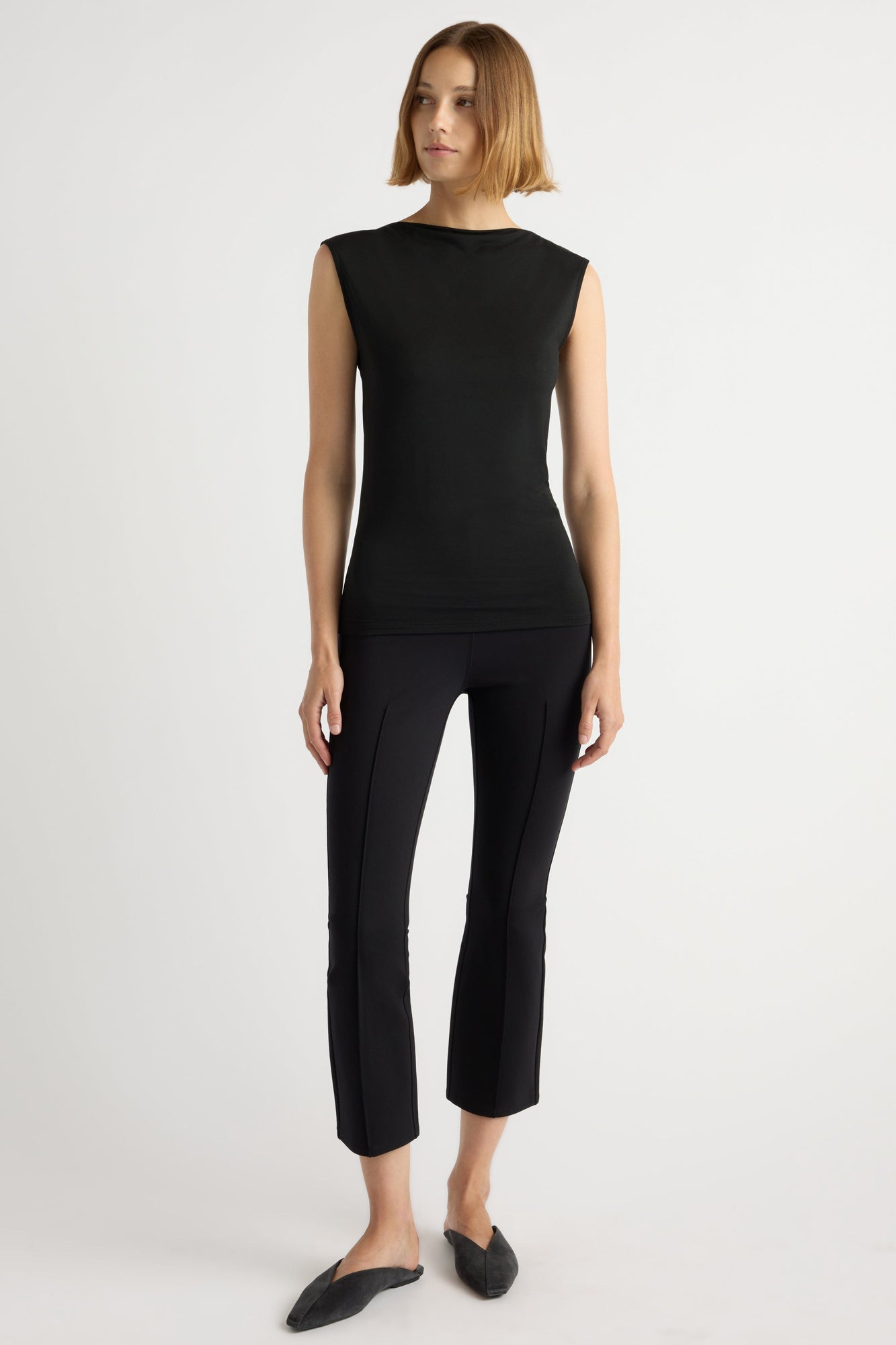 Mali | Tez Kick-Flare Ponte Stretch Pant in Size Small