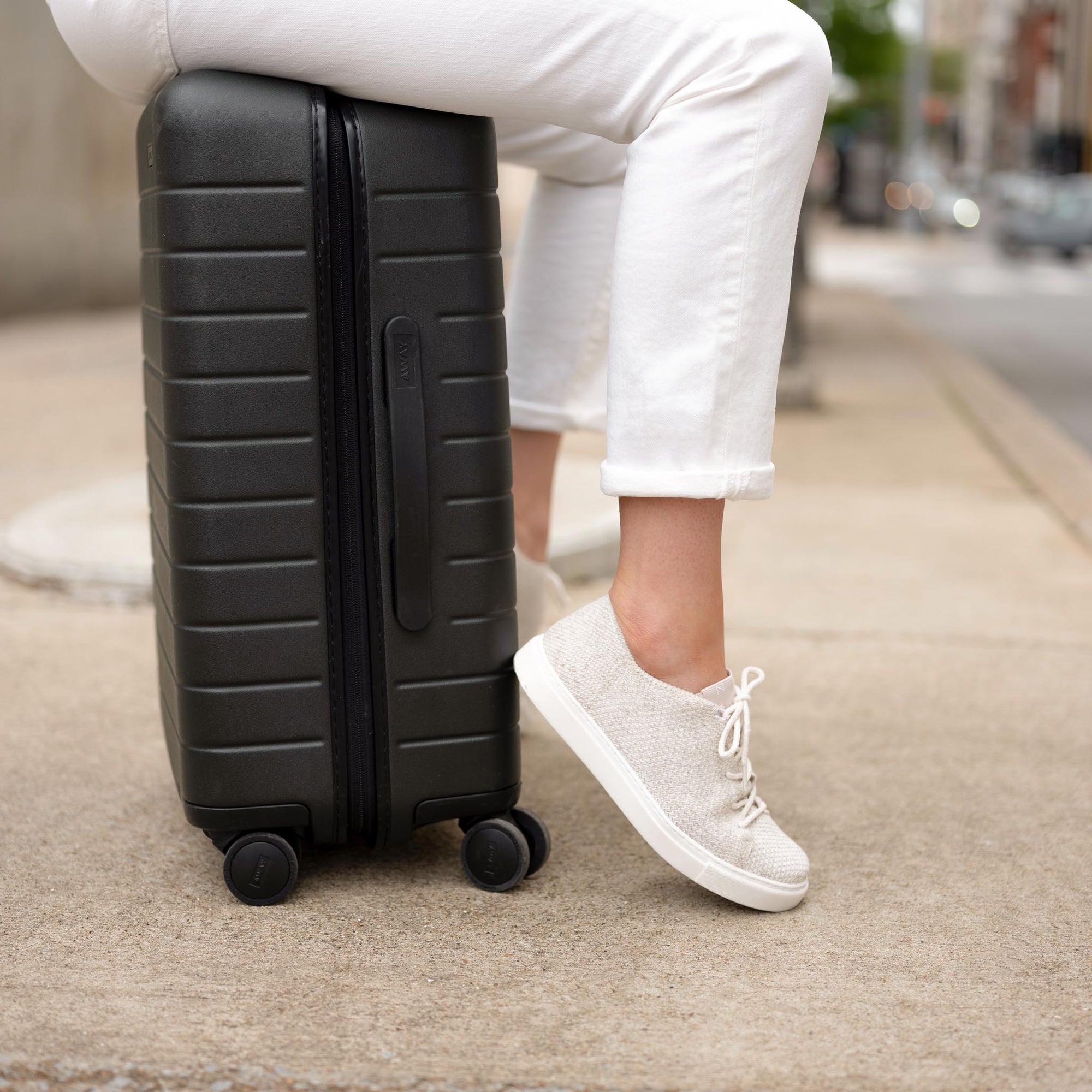 Women's Go-To Eco-Knit Sneaker Linen Nisolo Image 2 Close Up of Side and Sole